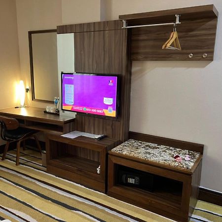 Nova Hotel Miri Zewnętrze zdjęcie