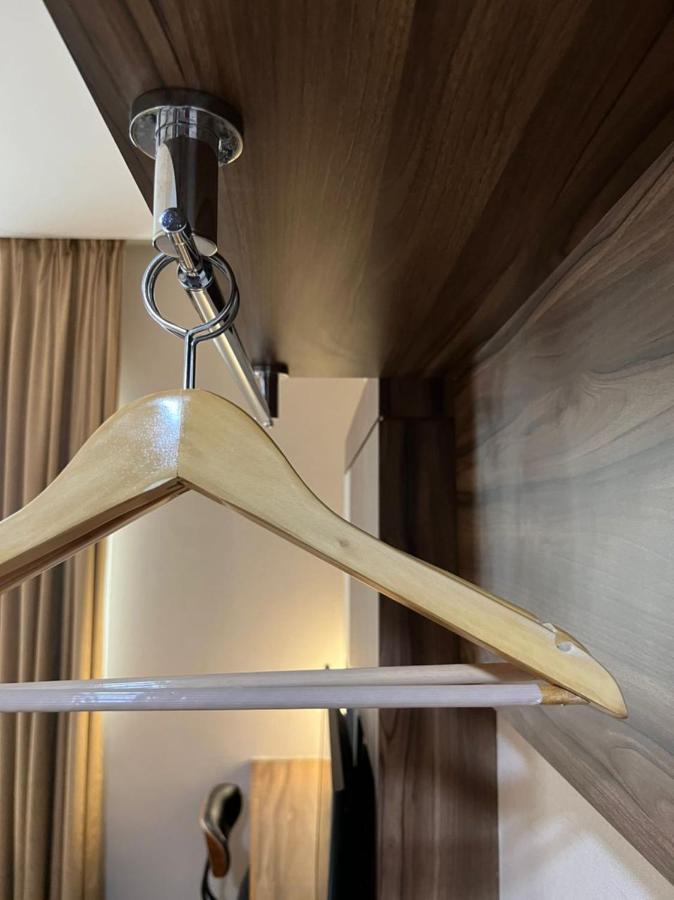 Nova Hotel Miri Zewnętrze zdjęcie